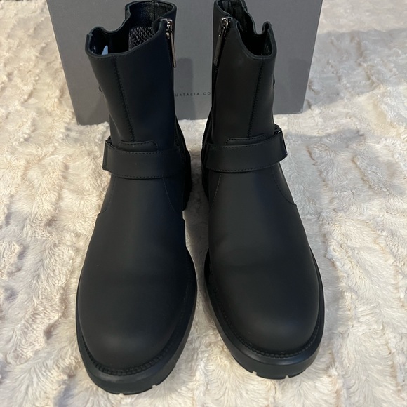 Aquatalia waterproof leather boots - Picture 2 of 8